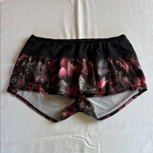 oiselle Special Edition Mac Toolbelt Roga Shorts 4 Fall Floral